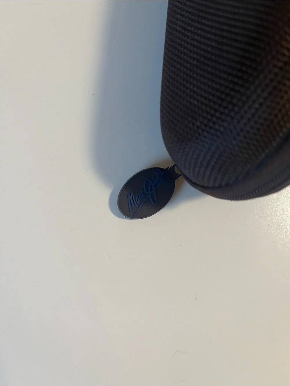 Maui Jim Shell Case NO Sunglasses Case only Read defect to bottom